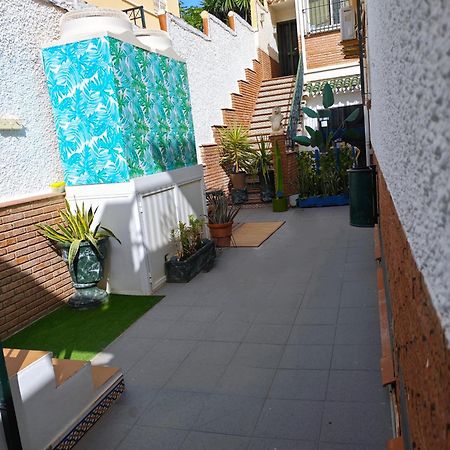 Bianca Chic Studio - Carihuela Beach At 300M Torremolinos Exterior photo