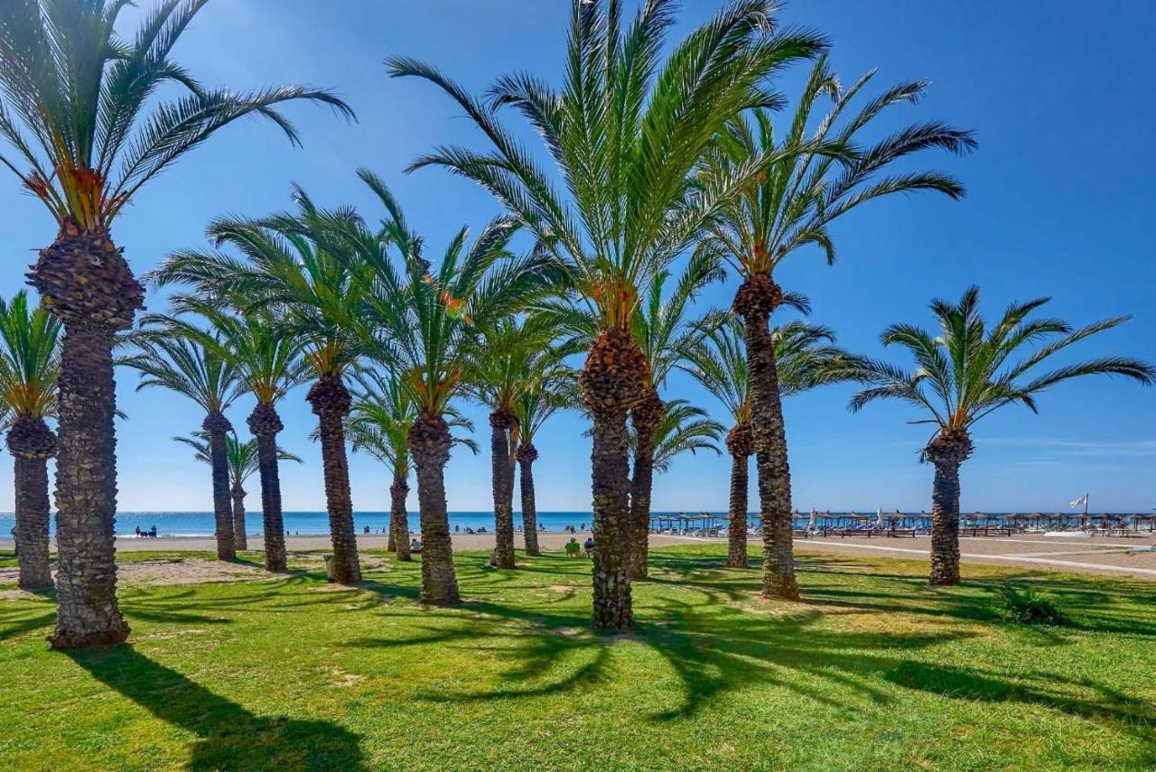 Bianca Chic Studio - Carihuela Beach At 300M Torremolinos Exterior photo